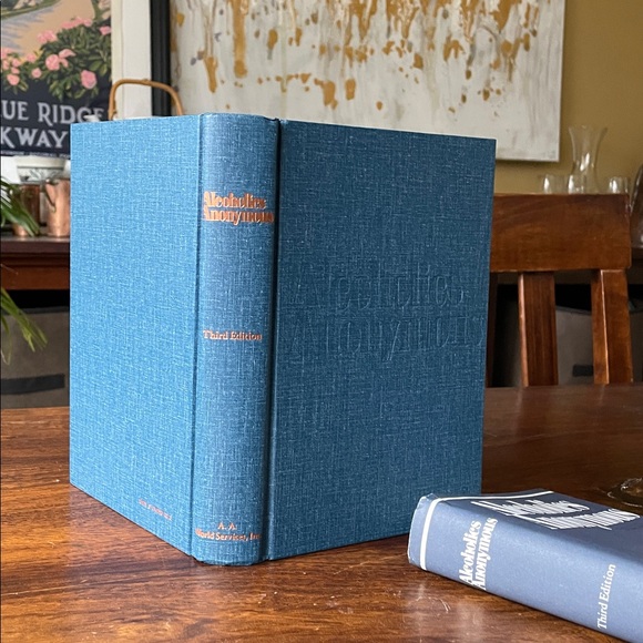 3 Alcoholics Anonymous Books published by A.A. World Services Inc. - Picture 7 of 15